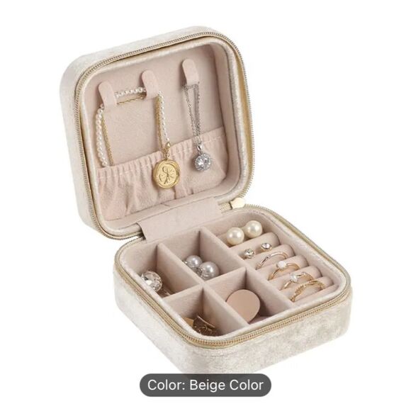 ✨ 🆕 ✨ Classic Italian Velvet w Gold Hardware Travel Storage Jewelry Box✨ - Picture 4 of 14